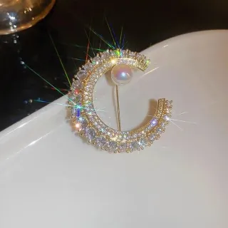 Luxury Pearl Rhinestone Golden Hijab Brooch